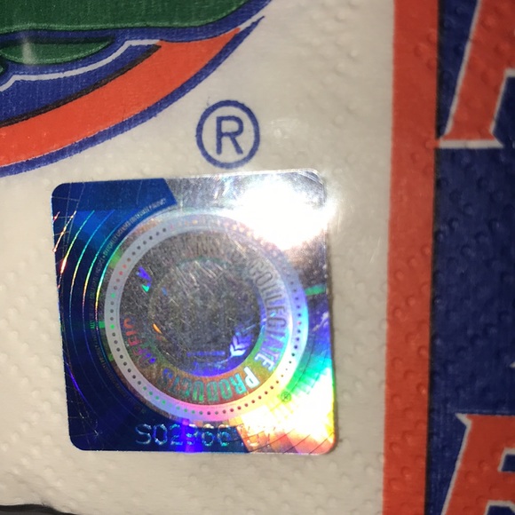 NIP Set/4 Gator Napkins - Picture 4 of 5